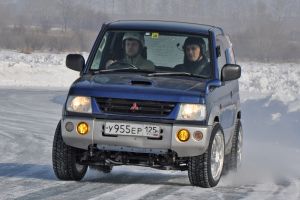 Благовещенцы Муравецкий Влад и Меринов Дмитрий на Pajero Mini.  - subarist.ru