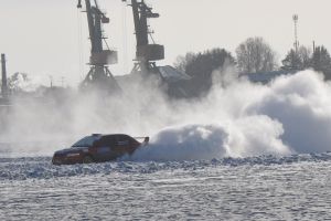 Кондратьев-Дорошкевич на Lancer Evolution нарезают повороты. - subarist.ru