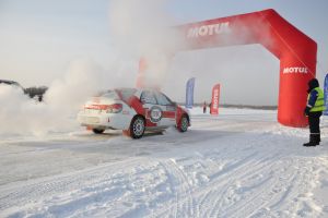 Первый экипаж на старте. - subarist.ru